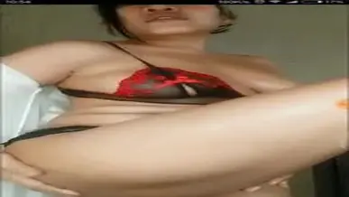Cam Tante Gstring Merah Hitam Luluran