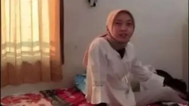 Momen Kasmaran Kencan Di Kamar Kosan