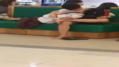 Ngintip Sma Amoy Ciuman Di Kursi Hijau Mall