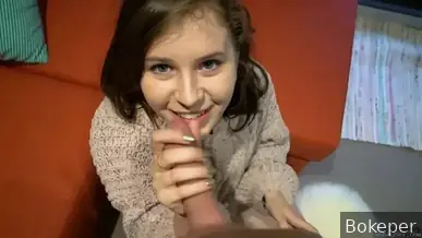 Tembakan cum ditutupi kepang merah muda kekasih imut