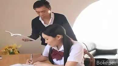 Tutor mesum datang ke rumah siswa dengan dalih mengajar dan kemudian memintanya untuk menidurinya sampai pada intinya